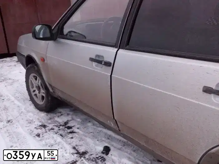 Фото автомобиля LADA 2109 SAMARA, 2003 — госномер О359УА55. Цвет: СВЕТЛО-СЕРЕБРИСТЫЙ МЕТАЛЛ