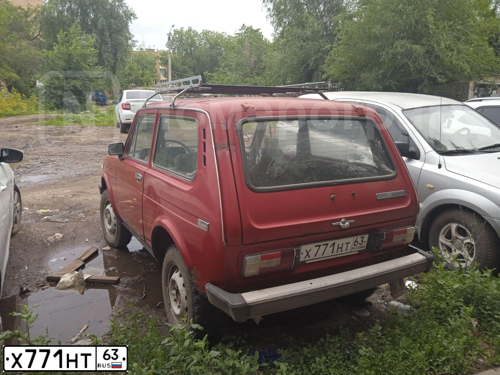 Фото автомобиля LADA 2121 NIVA, 1993 — госномер Х771НТ63. Цвет: ВИШНЕВЫЙ