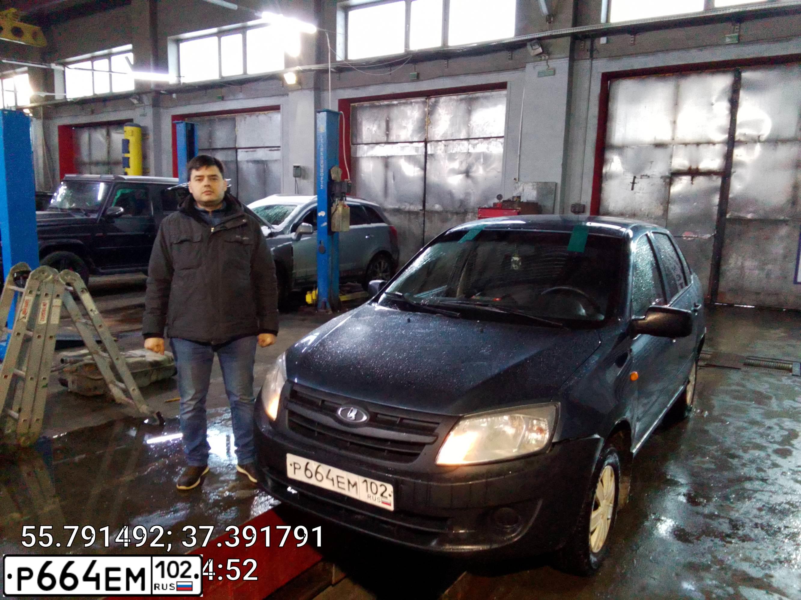 Фото автомобиля LADA GRANTA, 2013 — госномер Т815ЕС977. Цвет: СЕРО-СИНИЙ