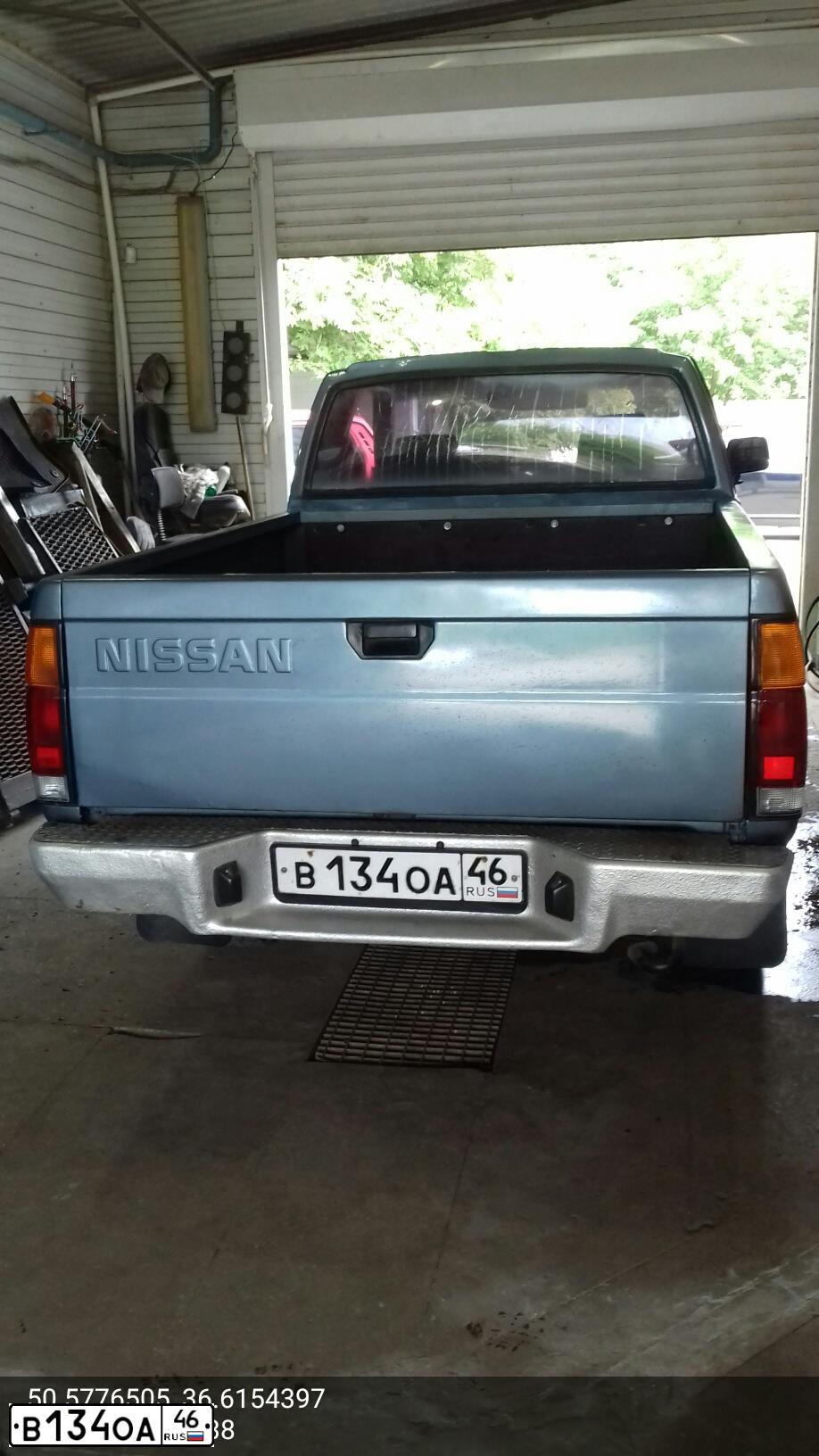 Фото автомобиля NISSAN UNSPECIFIED, 1986 — госномер Р488ВВ50. Цвет: ГОЛУБОЙ