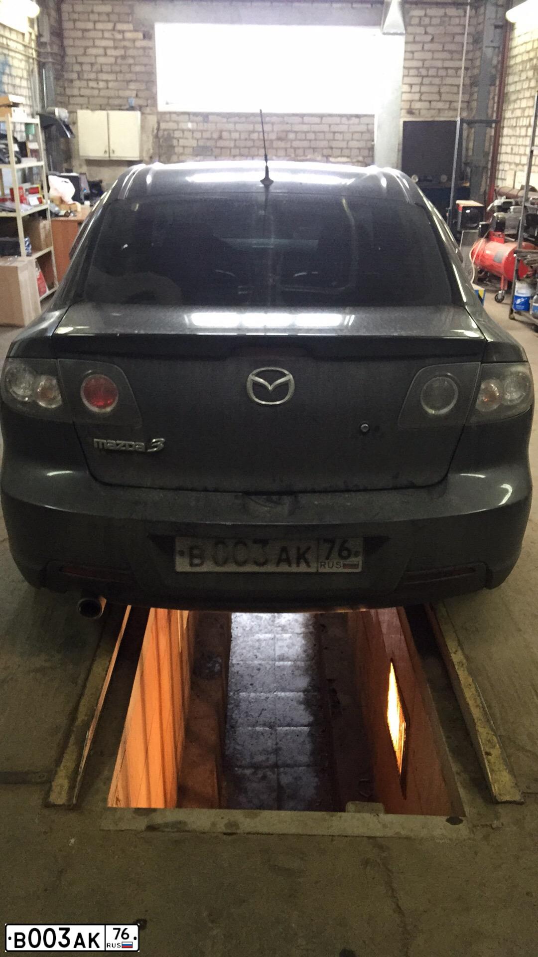 Фото автомобиля MAZDA 3, 2006 — госномер В003АК76. Цвет: ЧЕРНЫЙ