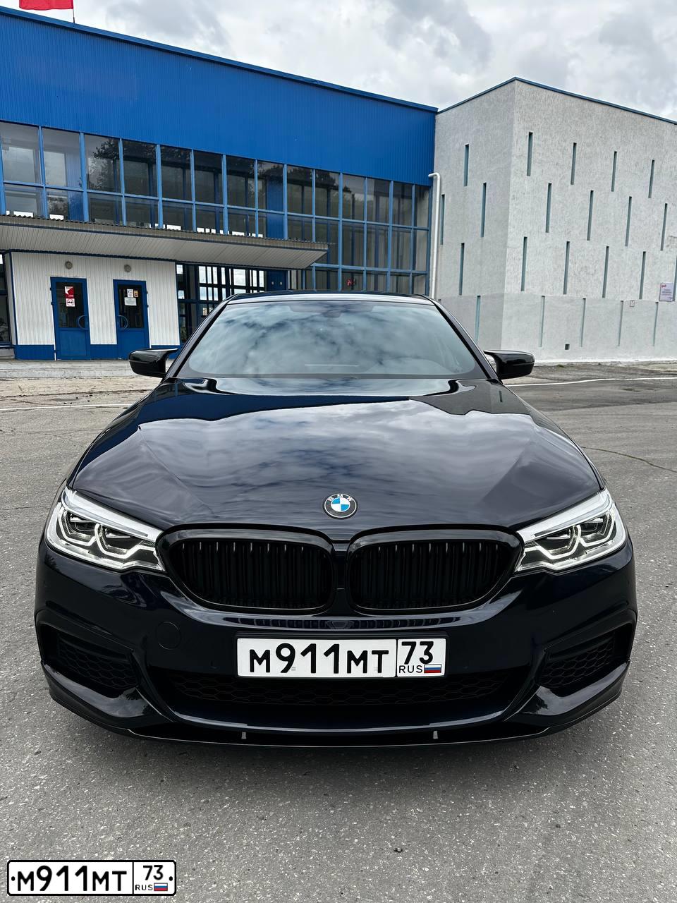 Фото автомобиля BMW SERIE 5, 2018 — госномер М911МТ73. Цвет: ЧЕРНЫЙ