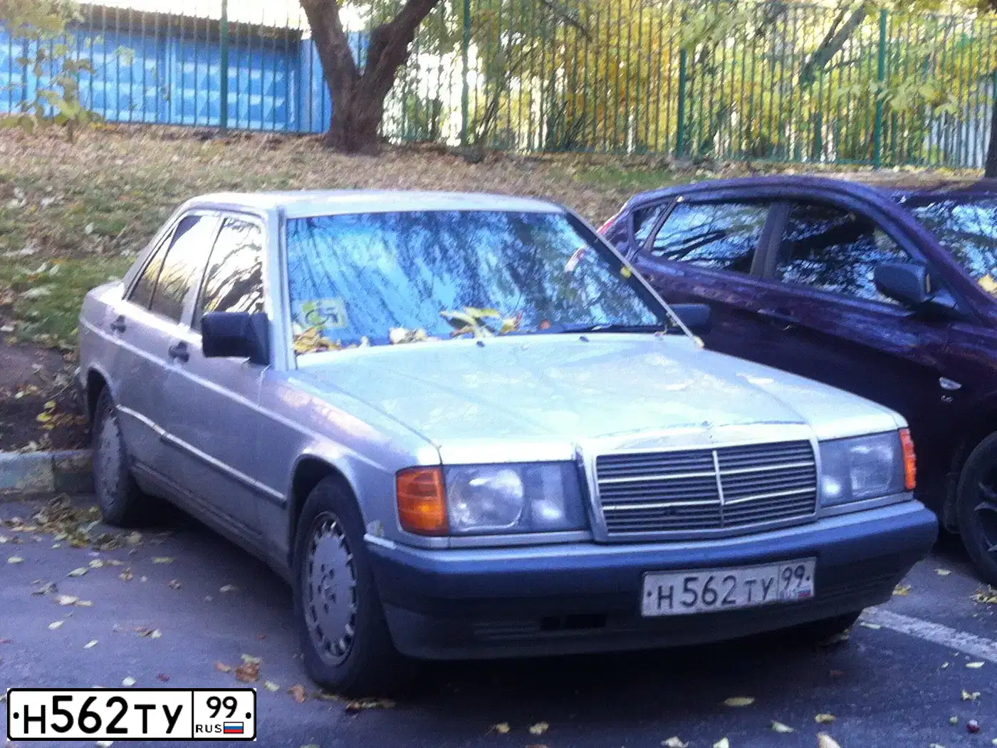 Фото автомобиля MERCEDES-BENZ 190, 1991 — госномер С520РН797. Цвет: Серебристый