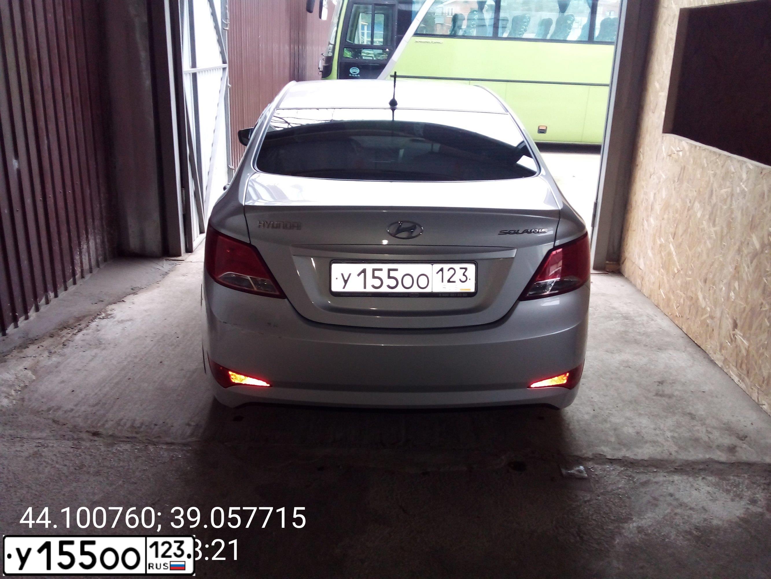 Фото автомобиля HYUNDAI SOLARIS, 2015 — госномер У155ОО123. Цвет: СЕРЕБРИСТЫЙ