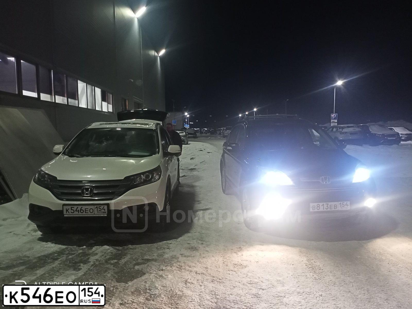 Фото автомобиля HONDA CR-V, 2013 — госномер К546ЕО154. Цвет: Белый