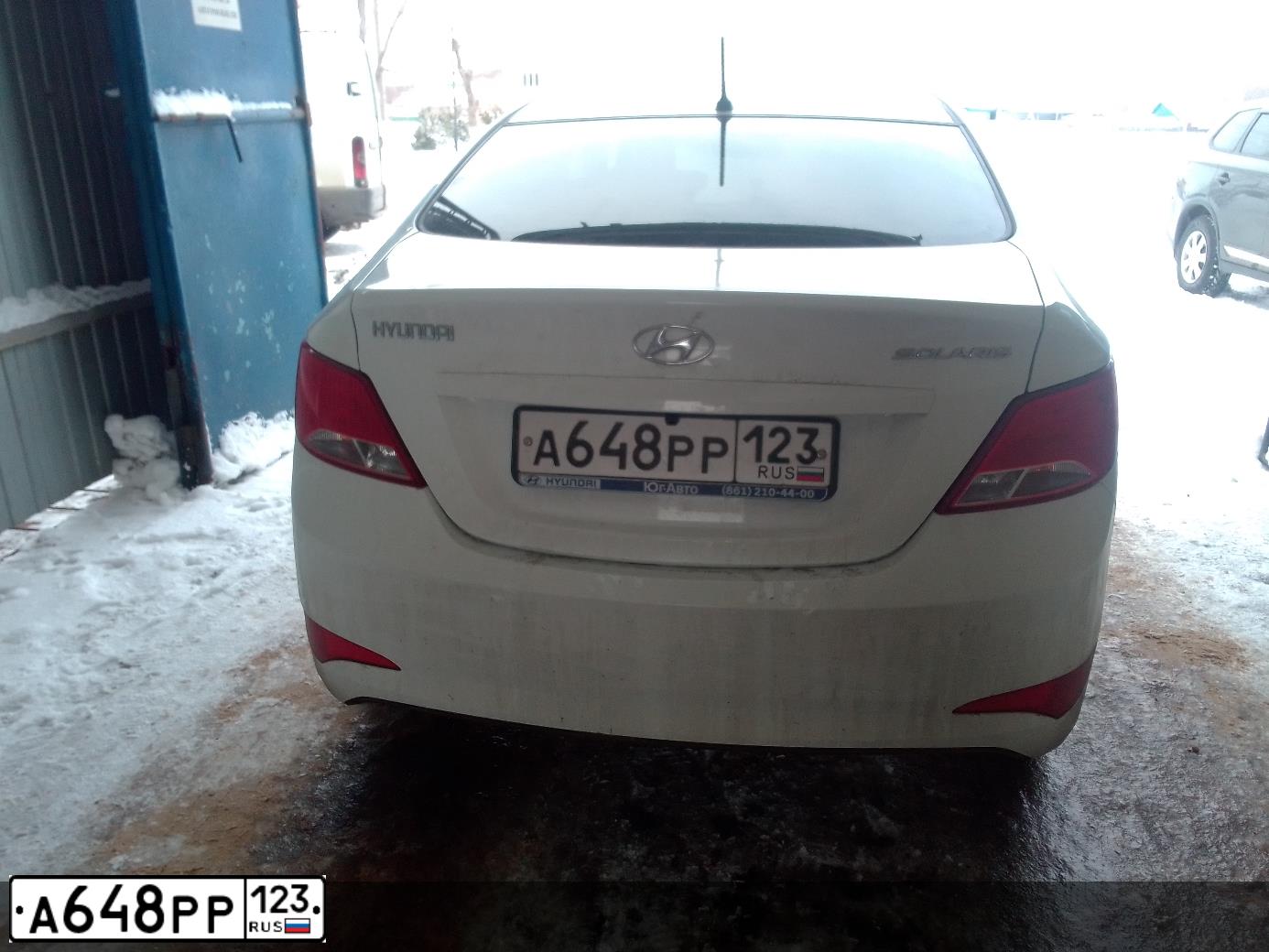 Фото автомобиля HYUNDAI SOLARIS, 2015 — госномер А648РР123. Цвет: БЕЛЫЙ