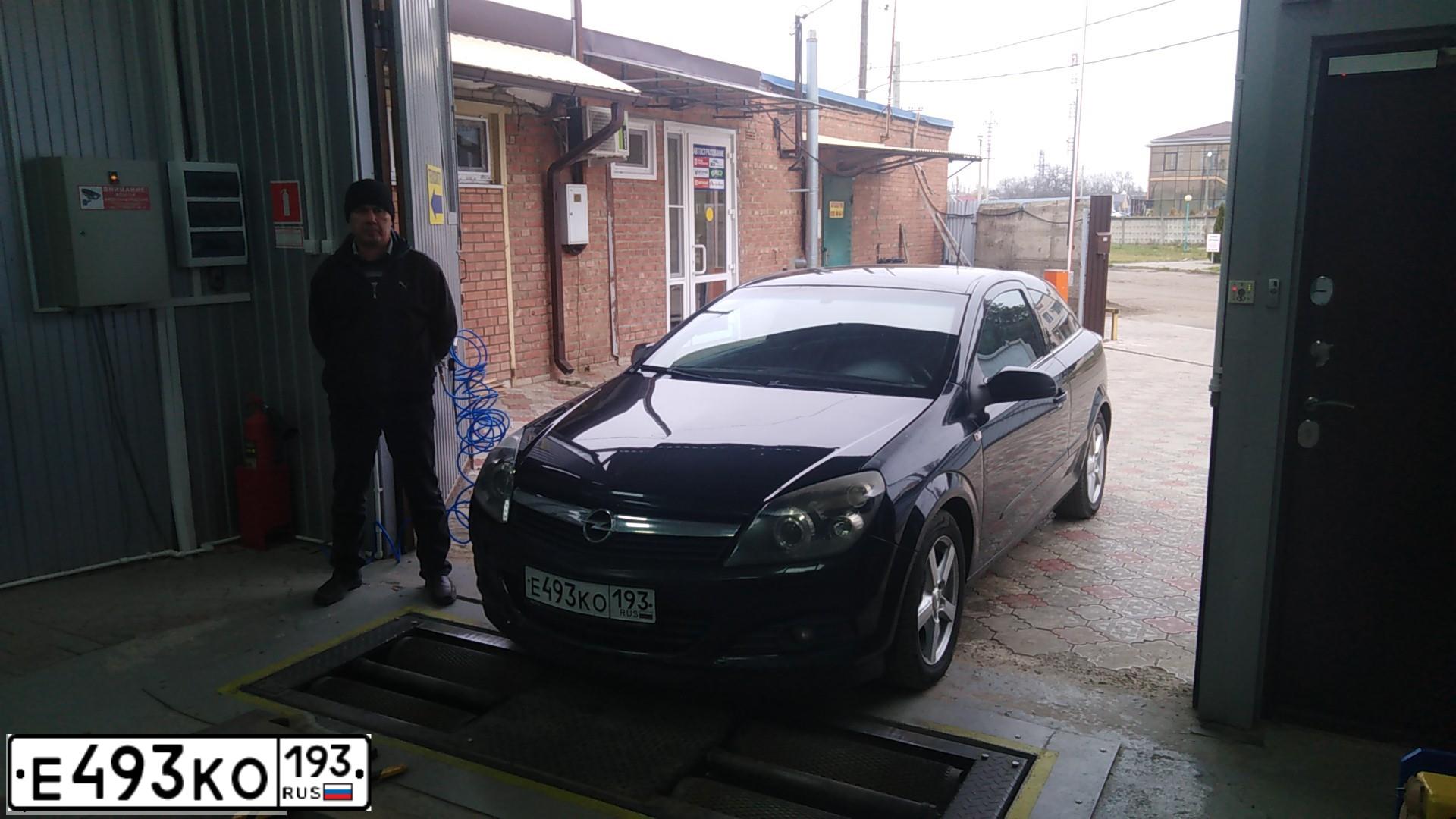 Фото автомобиля OPEL ASTRA, 2007 — госномер Р662СК161. Цвет: ЧЕРНЫЙ