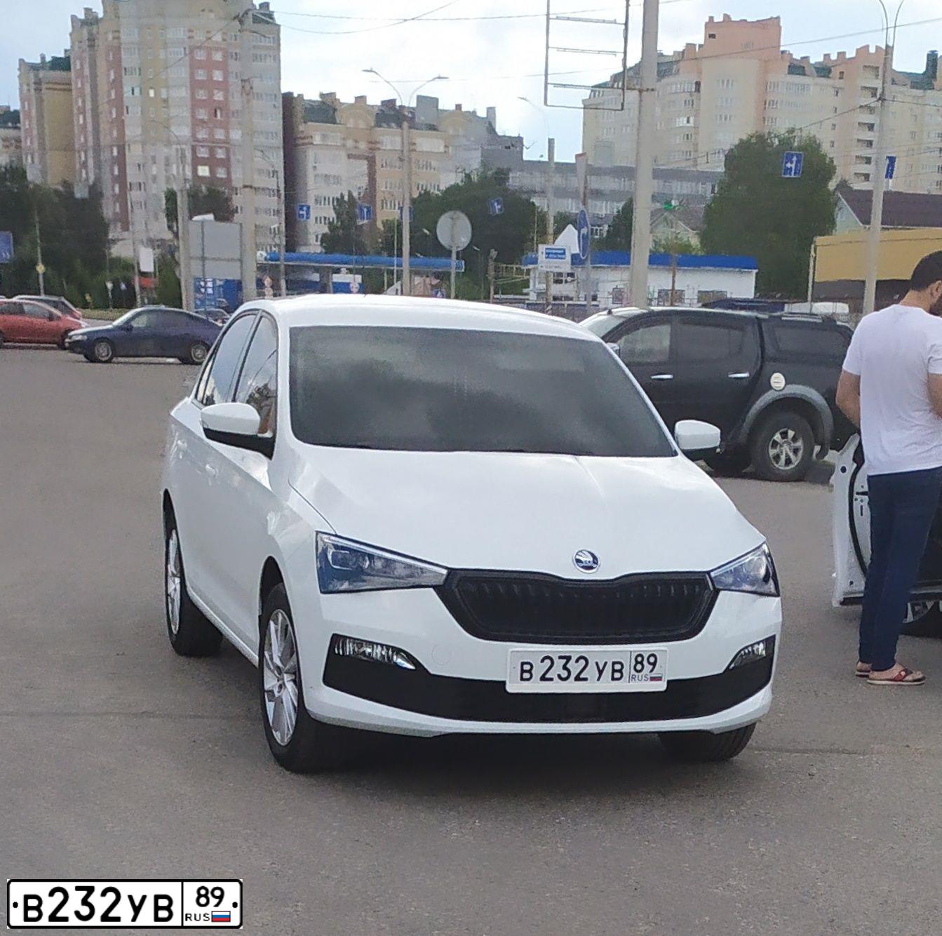 Фото автомобиля SKODA RAPID, 2020 — госномер С878КР37. Цвет: Белый