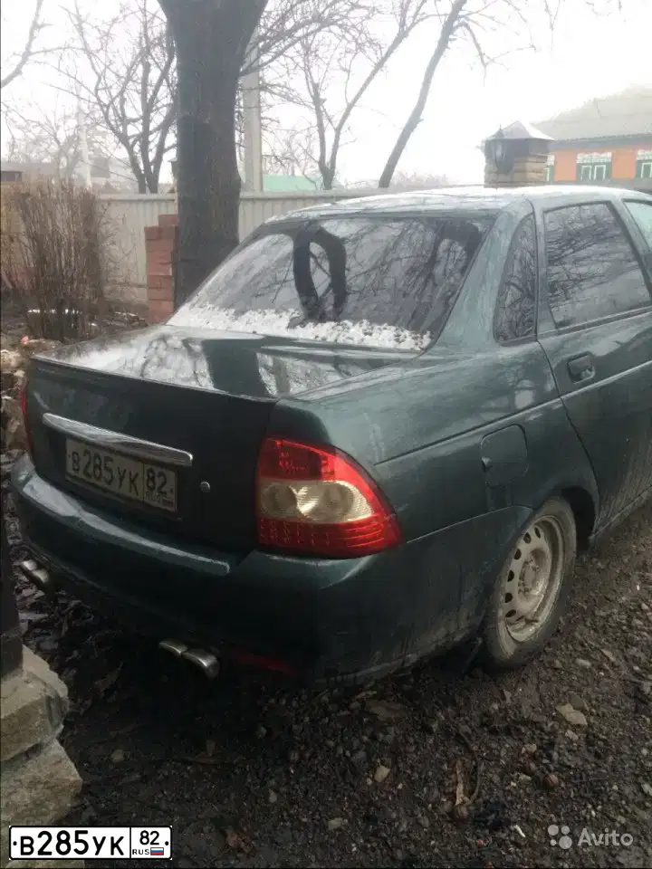 Фото автомобиля LADA 2170 PRIORA, 2011 — госномер В285УК82. Цвет: СЕРО-СИНЕ-ЗЕЛЕНЫЙ