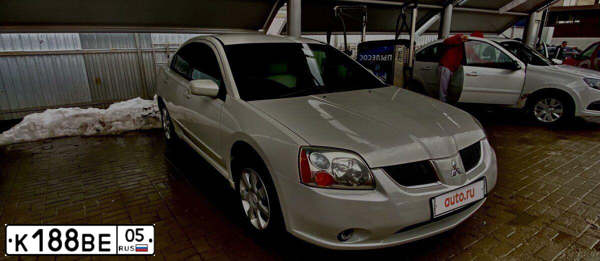 Фото автомобиля MITSUBISHI GALANT, 2004 — госномер М119ОЕ193. Цвет: Белый