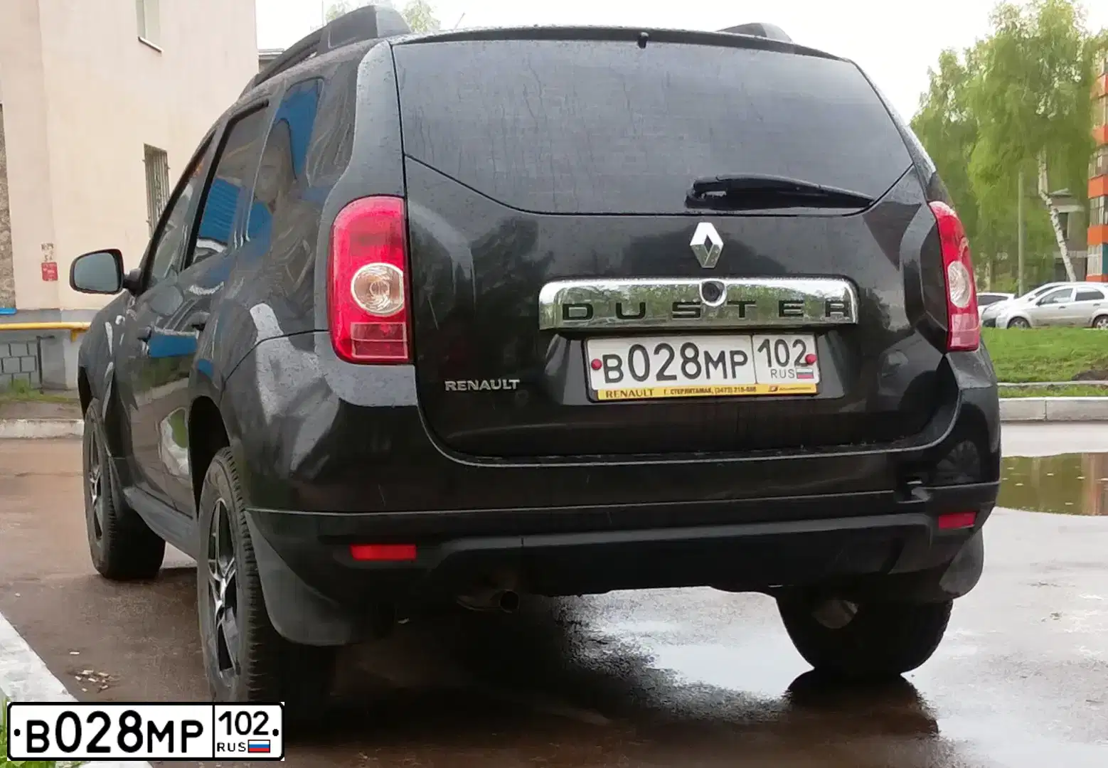 Фото автомобиля RENAULT DUSTER, 2013 — госномер В887КС156. Цвет: ЧЕРНЫЙ