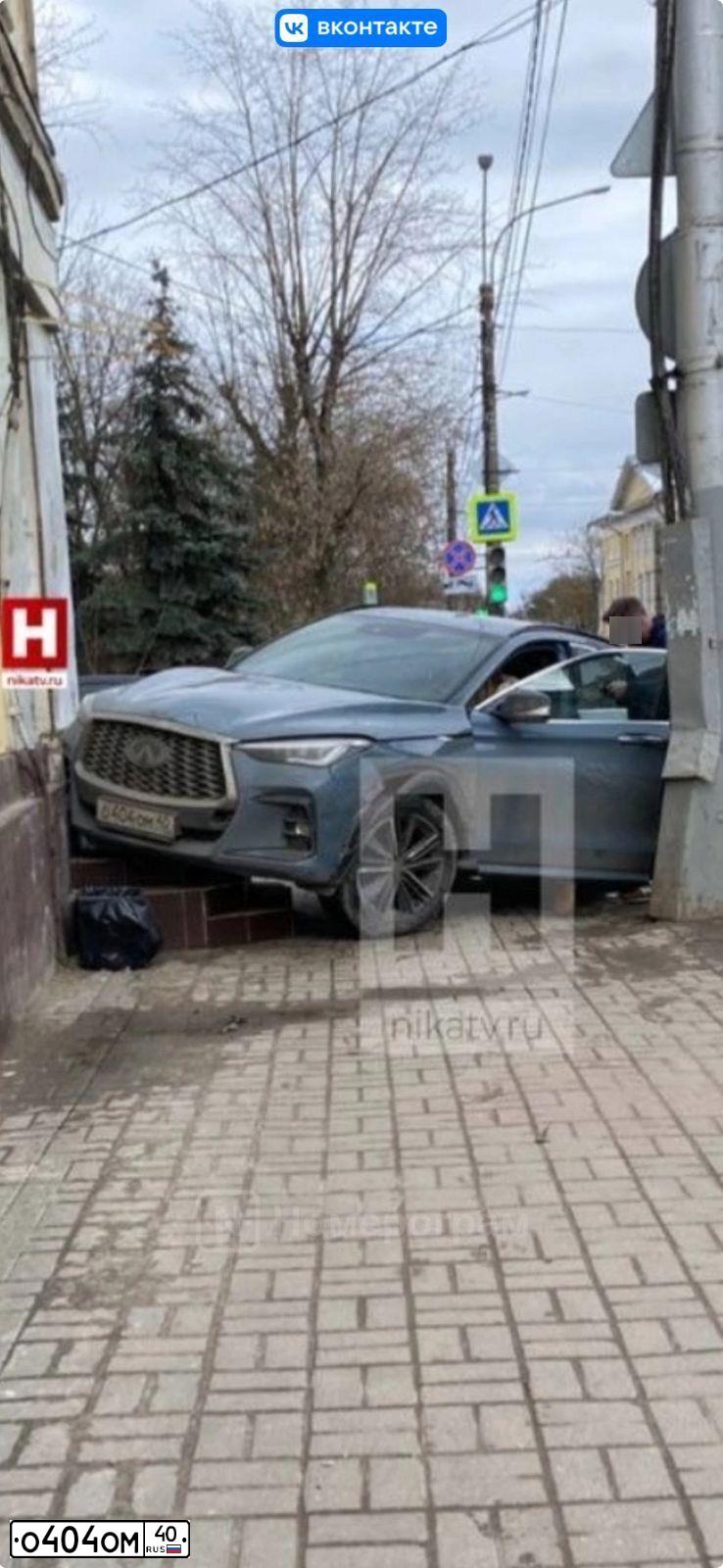 Фото автомобиля INFINITI QX55, 2021 — госномер О404ОМ40