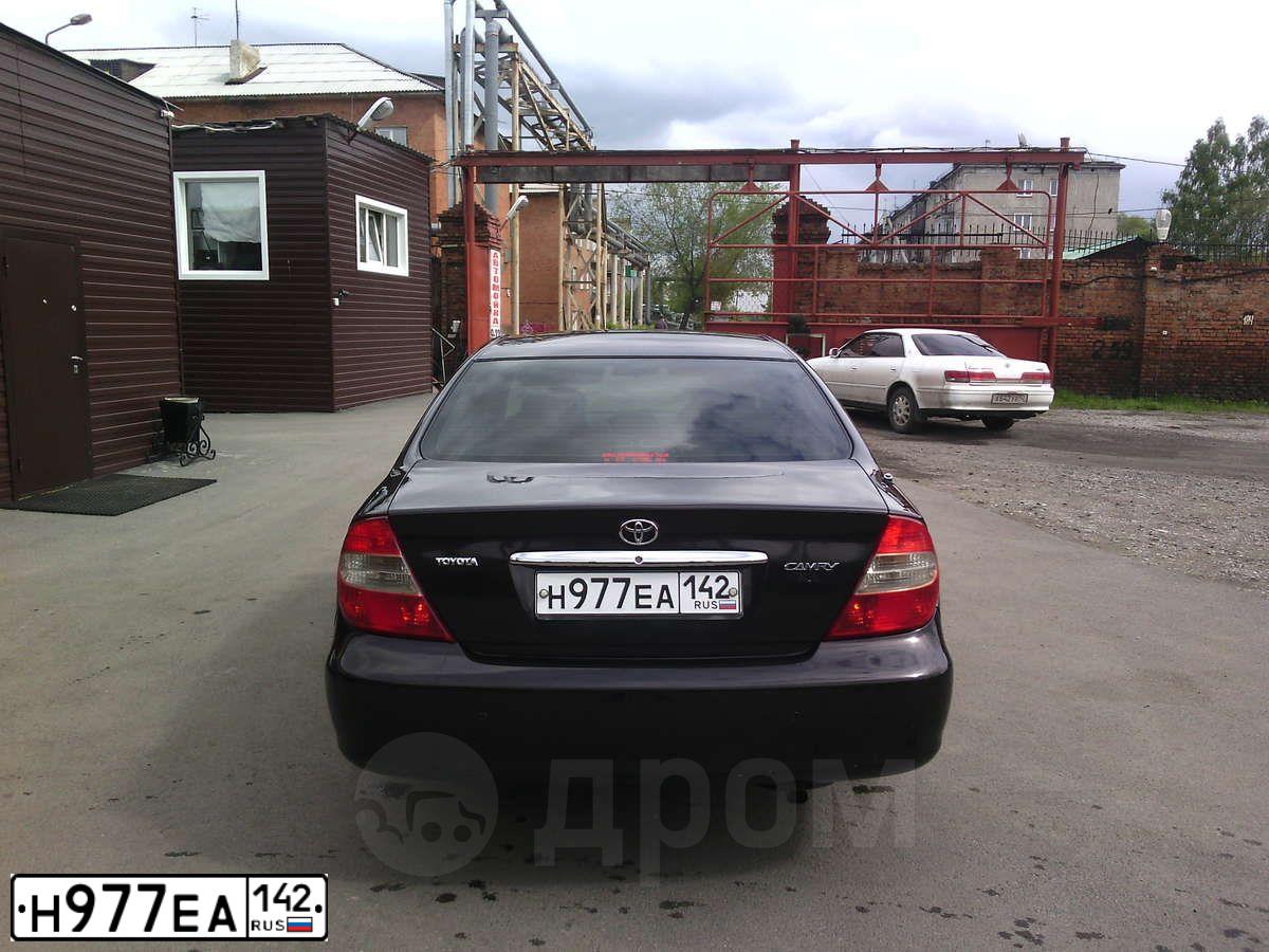 Фото автомобиля TOYOTA CAMRY, 2002 — госномер Н977ЕА142. Цвет: ТЕМНО-КОРИЧНЕВЫЙ