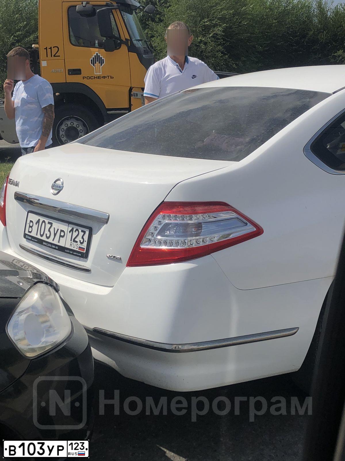 Фото автомобиля NISSAN TEANA, 2012 — госномер В103УР123. Цвет: Белый