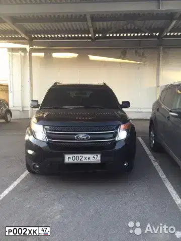 Фото автомобиля FORD EXPLORER, 2019 — госномер Р002ХК47. Цвет: ЧЕРНЫЙ