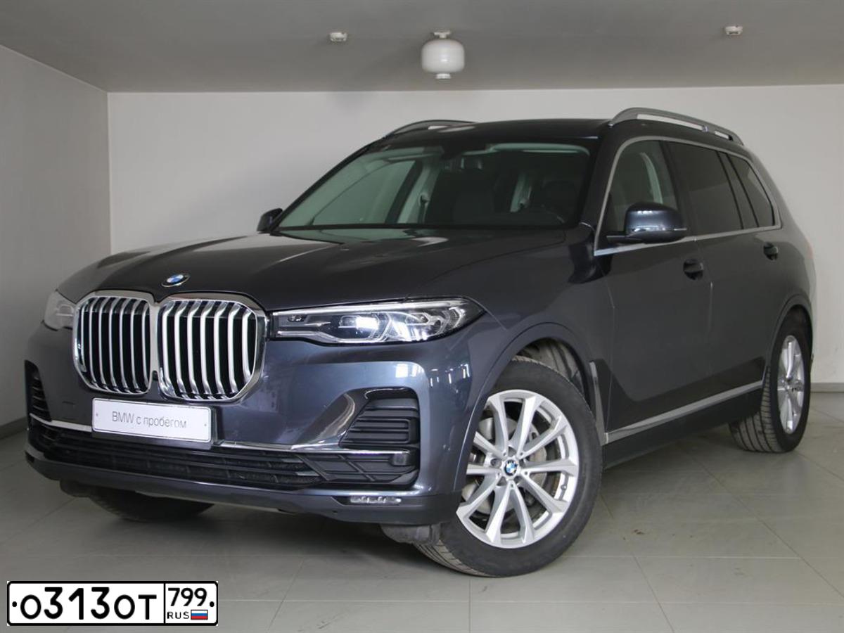 Фото автомобиля BMW X7, 2019 — госномер О313ОТ799. Цвет: Серый