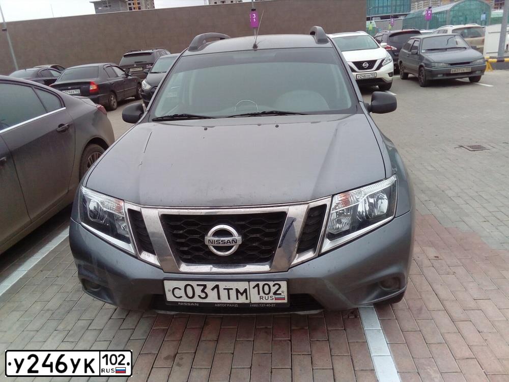Фото автомобиля ВАЗ 21102, 2004 — госномер К570АВ702. Цвет: серебристо-бежевый