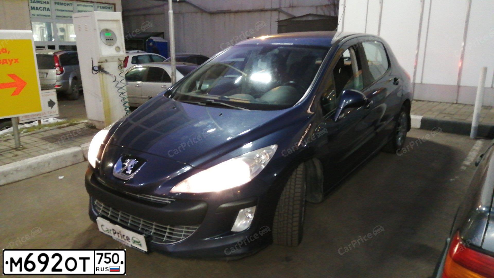 Фото автомобиля PEUGEOT 308, 2008 — госномер М692ОТ750. Цвет: ТЕМНО-СИНИЙ