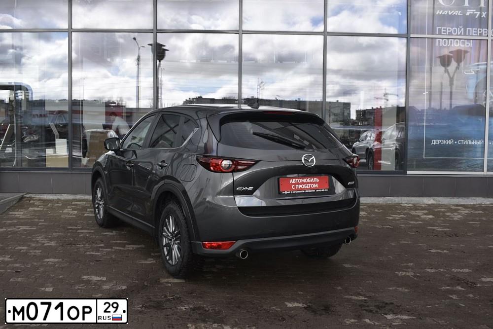 Фото автомобиля MAZDA CX-5, 2018 — госномер М071ОР29. Цвет: ТЕМНО-СЕРЫЙ