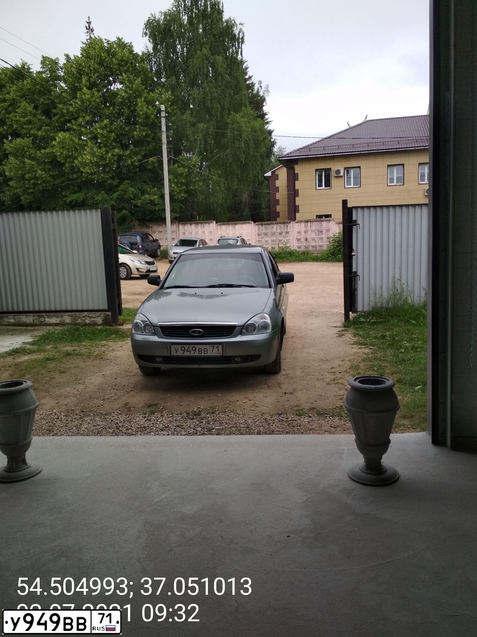 Фото автомобиля LADA 2170 PRIORA, 2010 — госномер У336ОО71. Цвет: СРЕДНИЙ СЕРО-ЗЕЛЕН МЕТ