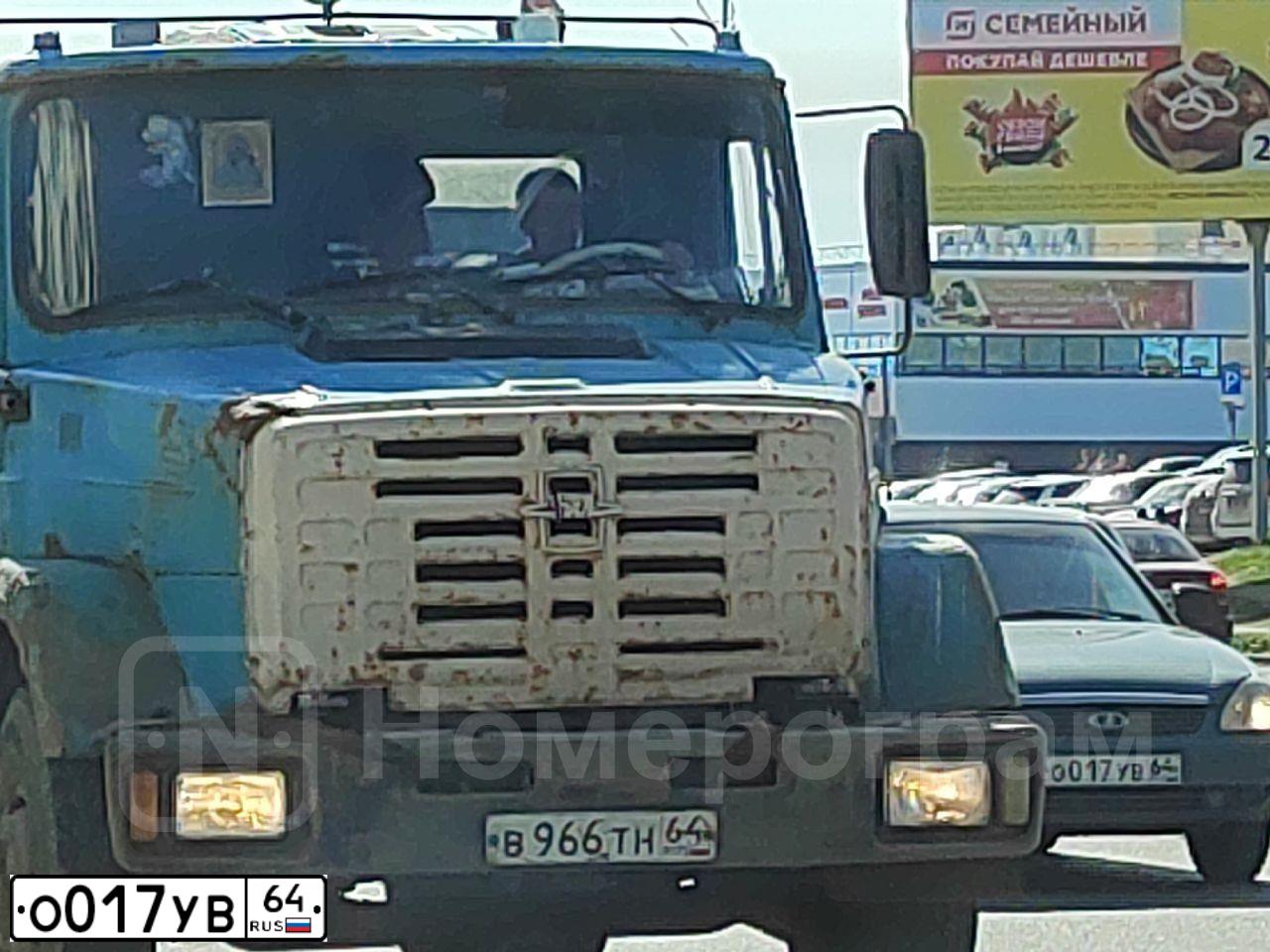 Фото автомобиля LADA 2109 SAMARA, 2004 — госномер О017УВ64. Цвет: ЧЕРНЫЙ