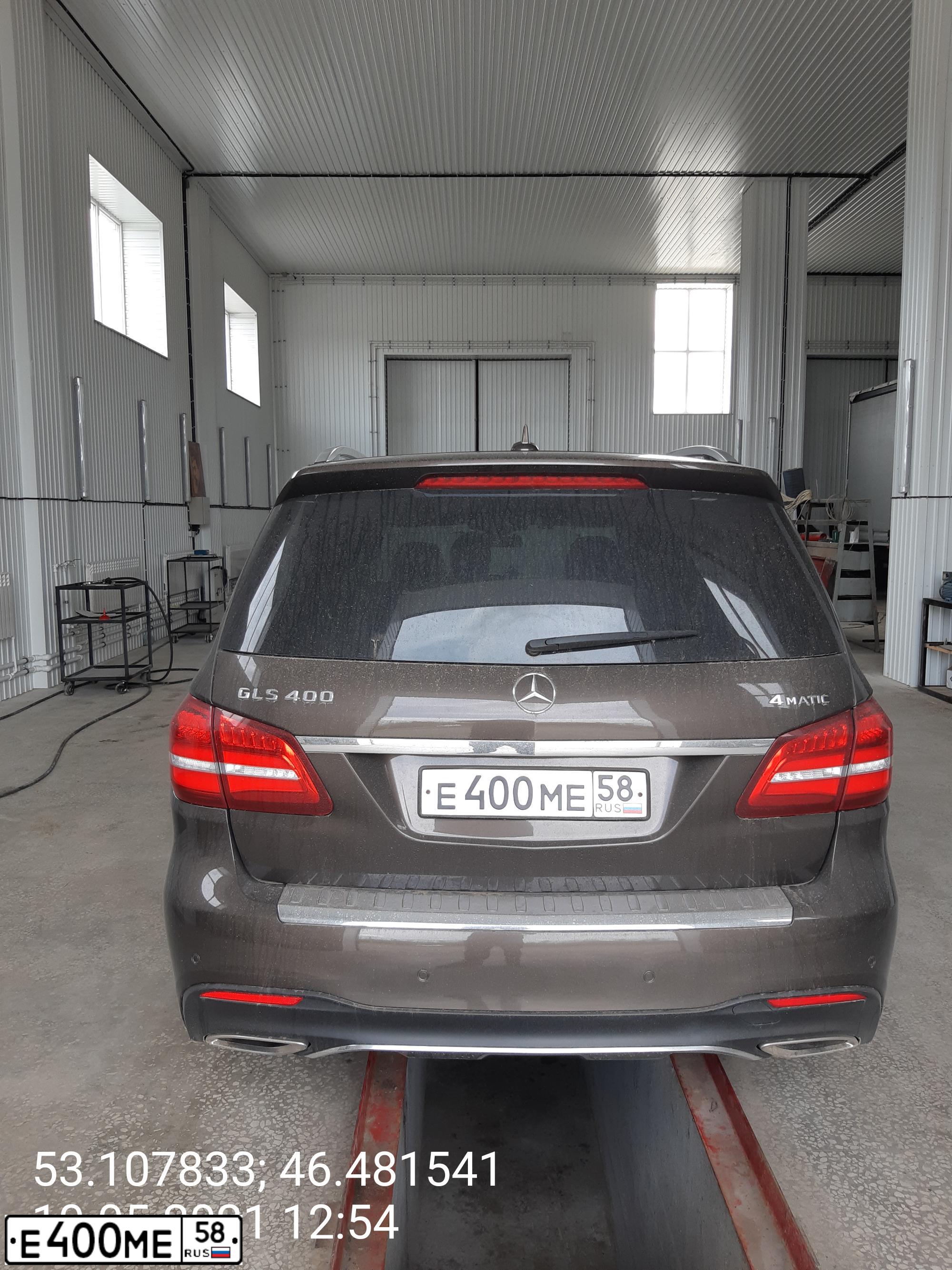 Фото автомобиля MERCEDES GL-KLASSE, 2016 — госномер Е400МЕ58. Цвет: КОРИЧНЕВЫЙ