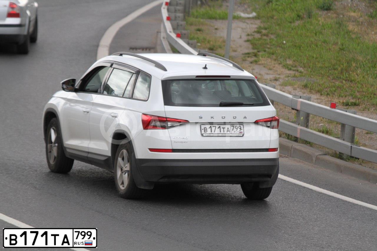 Фото автомобиля SKODA KODIAQ, 2020 — госномер В171ТА799. Цвет: Белый