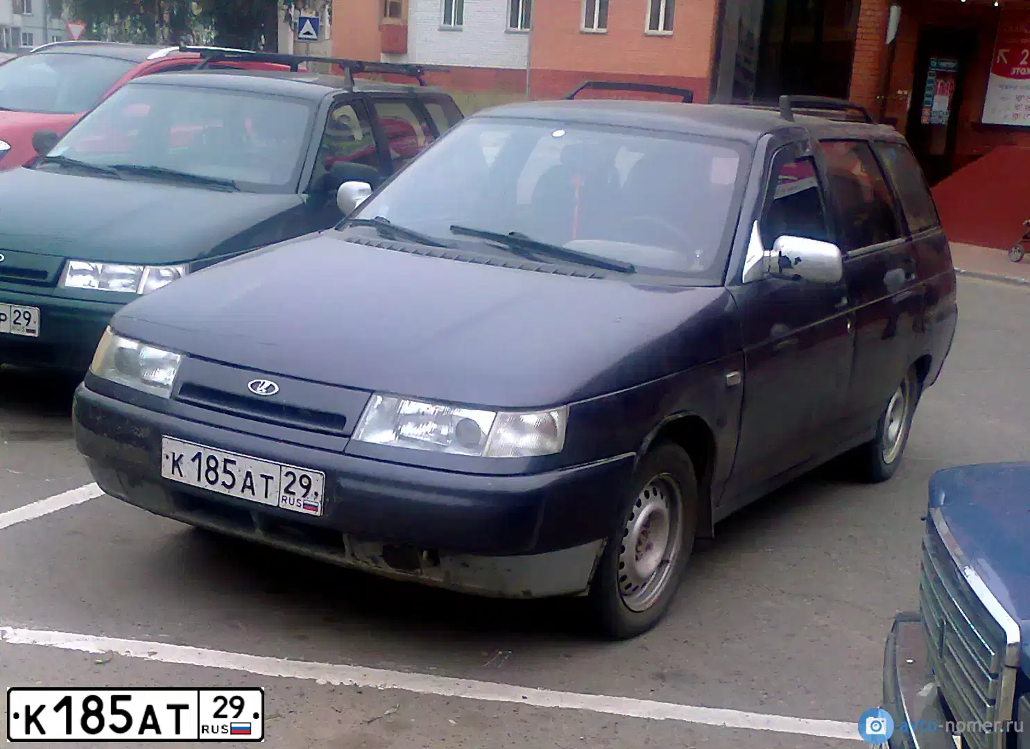 Фото автомобиля LADA 2111, 2001 — госномер К185АТ29. Цвет: ТЕМНО-ФИОЛЕТОВЫЙ