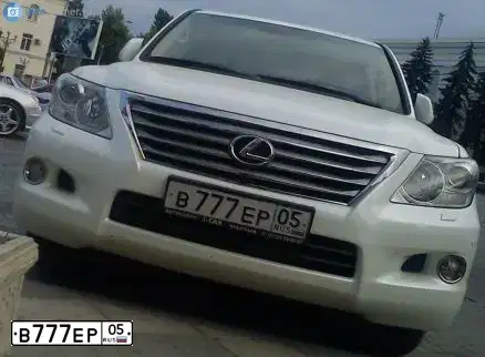 Фото автомобиля LEXUS LX, 2010 — госномер В777РО05. Цвет: ПЕРЛАМУТРОВО-БЕЛЫЙ