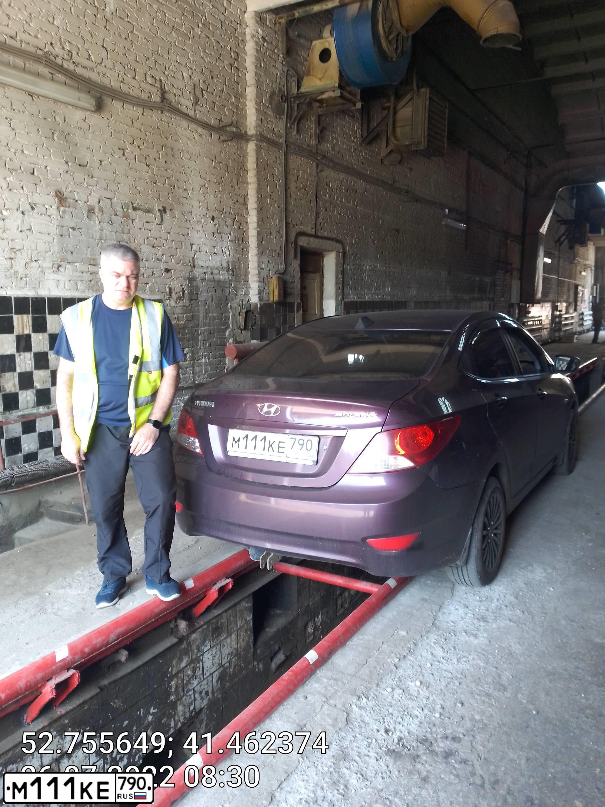 Фото автомобиля HYUNDAI SOLARIS, 2011 — госномер М111КЕ790. Цвет: ФИОЛЕТОВЫЙ