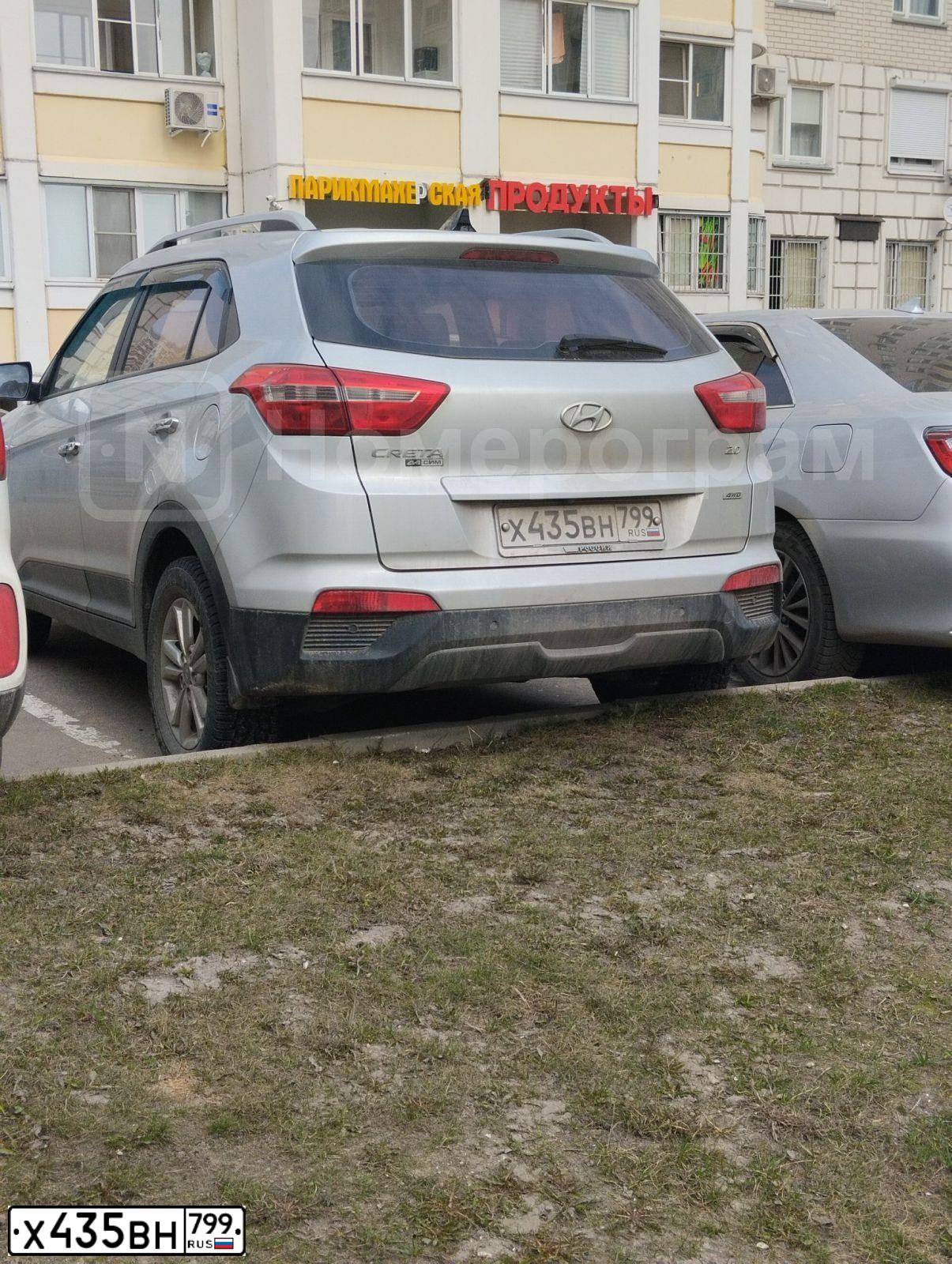 Фото автомобиля HYUNDAI CRETA, 2018 — госномер Х435ВН799. Цвет: Серебристый