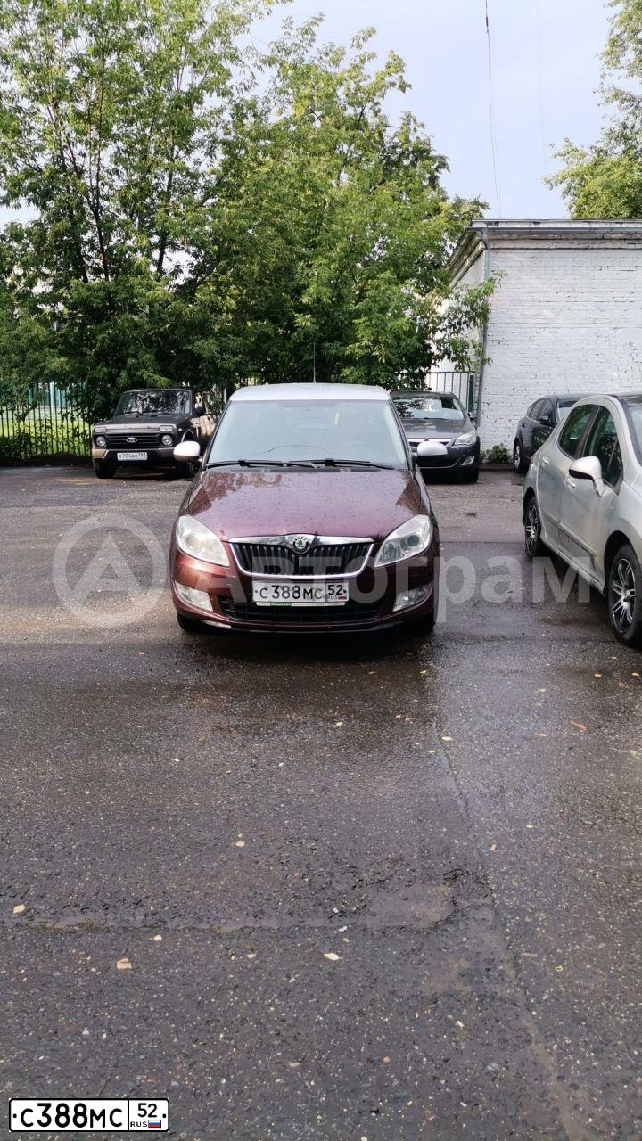 Фото автомобиля VOLKSWAGEN GOLF, 2000 — госномер Е388ЕВ152. Цвет: БЕЛЫЙ(СЕРЕБРИСТЫЙ)