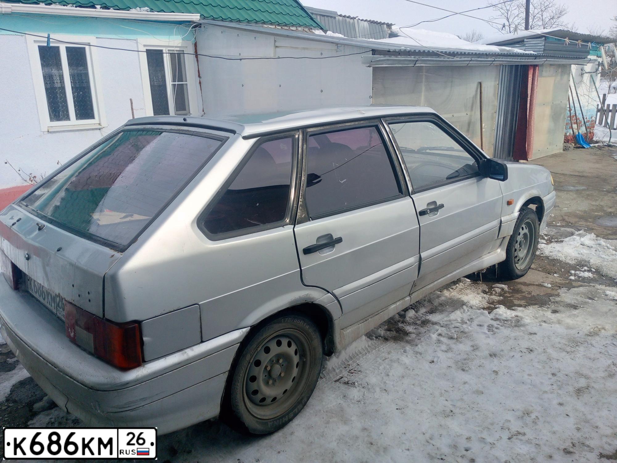 Фото автомобиля LADA 2114 SAMARA, 2004 — госномер К686КМ26. Цвет: СВЕТЛО-СЕРЕБРИСТЫЙ МЕТАЛЛ