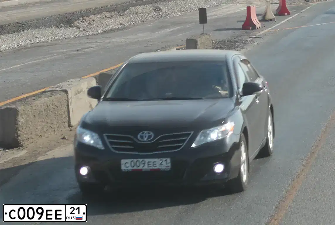 Фото автомобиля TOYOTA CAMRY, 2011 — госномер С009ЕЕ21