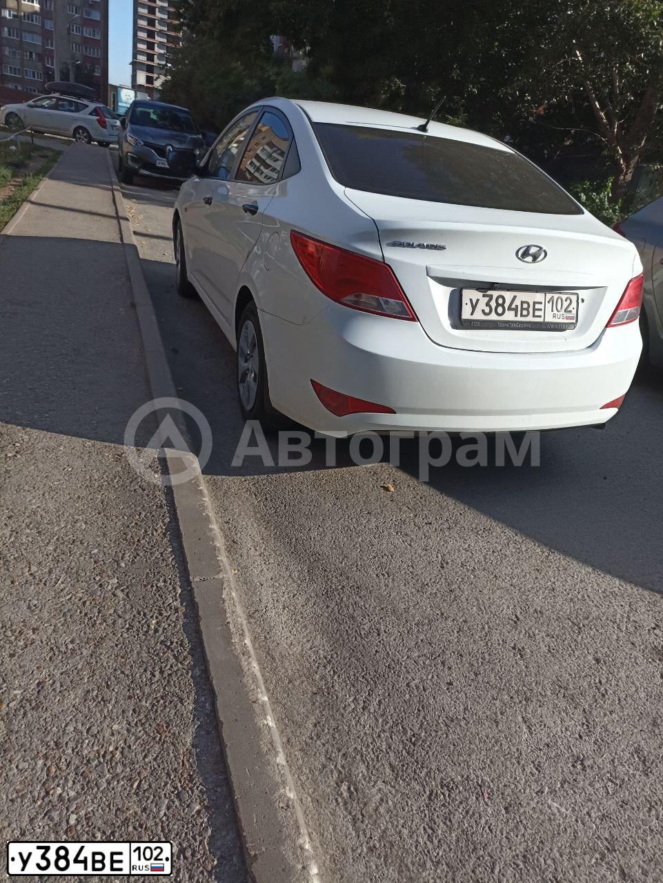 Фото автомобиля HYUNDAI SOLARIS, 2016 — госномер У384ВЕ102. Цвет: Белый