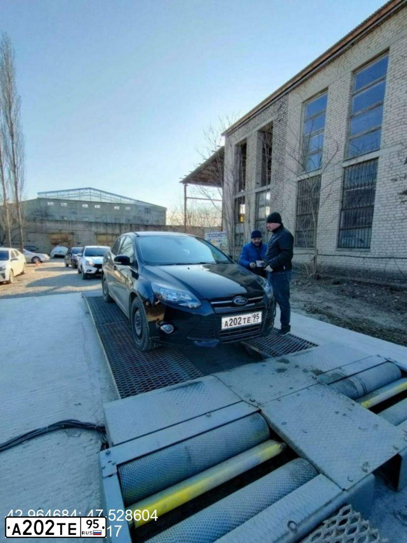 Фото автомобиля FORD FOCUS, 2012 — госномер А202ТЕ95. Цвет: ЧЕРНЫЙ