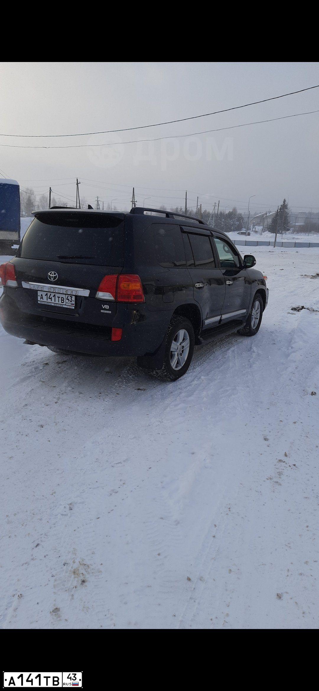 Фото автомобиля TOYOTA LANDCRUISER 200, 2013 — госномер Х340МА196. Цвет: ЧЕРНЫЙ