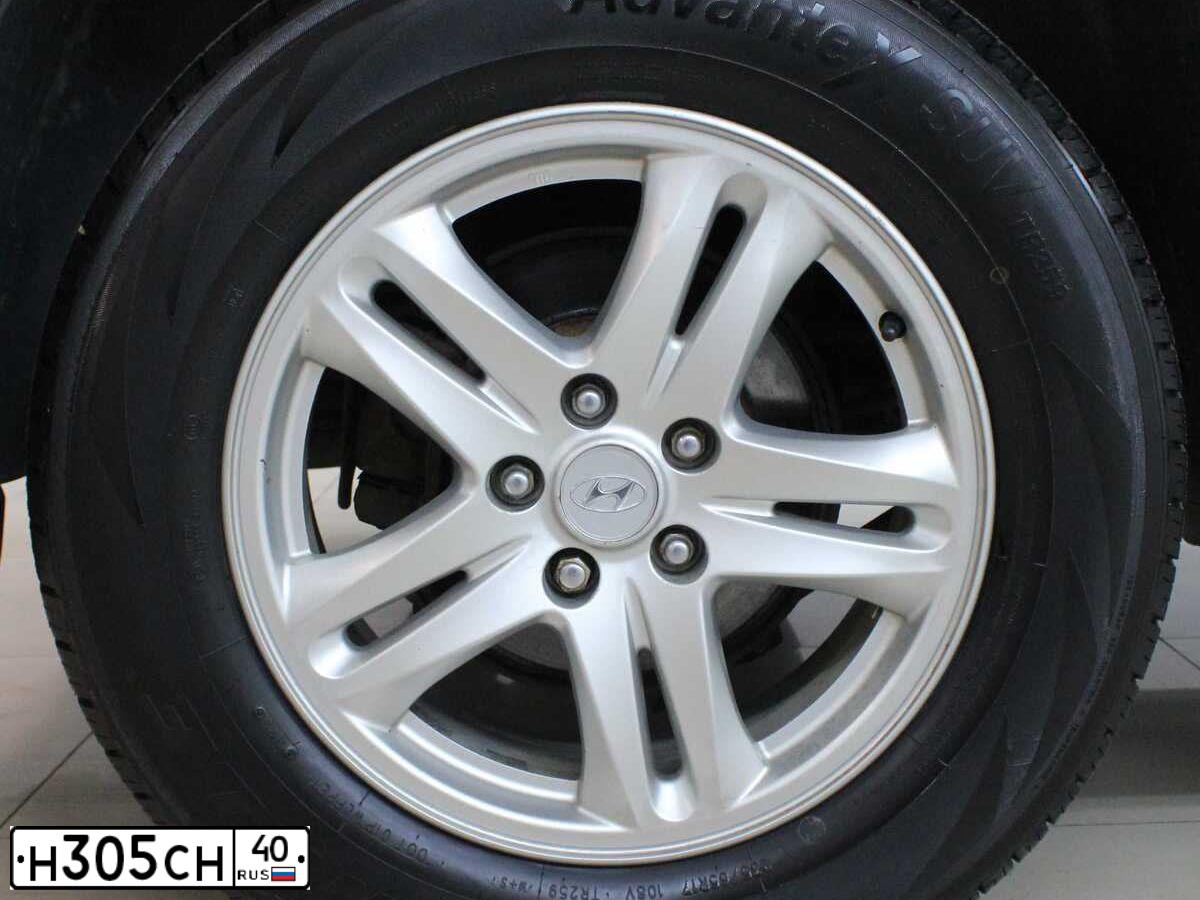 Фото автомобиля HYUNDAI SANTA FE, 2010 — госномер У468СВ797. Цвет: ЧЕРНЫЙ