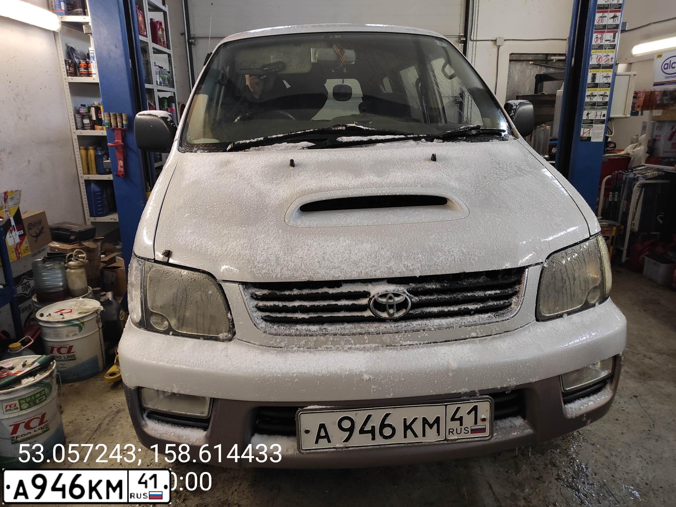 Фото автомобиля TOYOTA LITEACE, 2000 — госномер А946КМ41