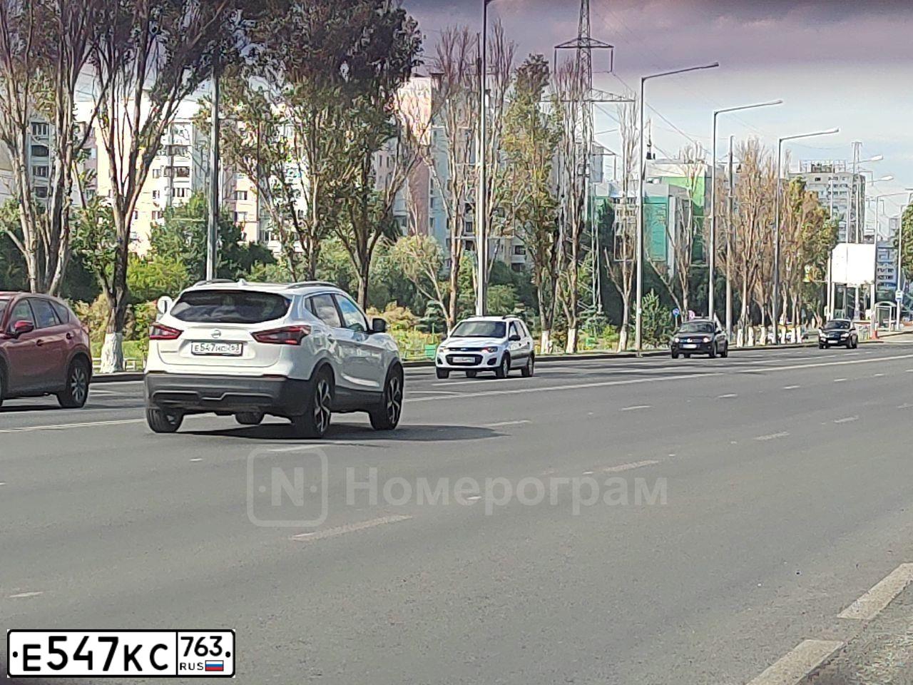 Фото автомобиля LADA 2172 PRIORA, 2012 — госномер Е547КС763. Цвет: СИНЕ-ЗЕЛЕНЫЙ