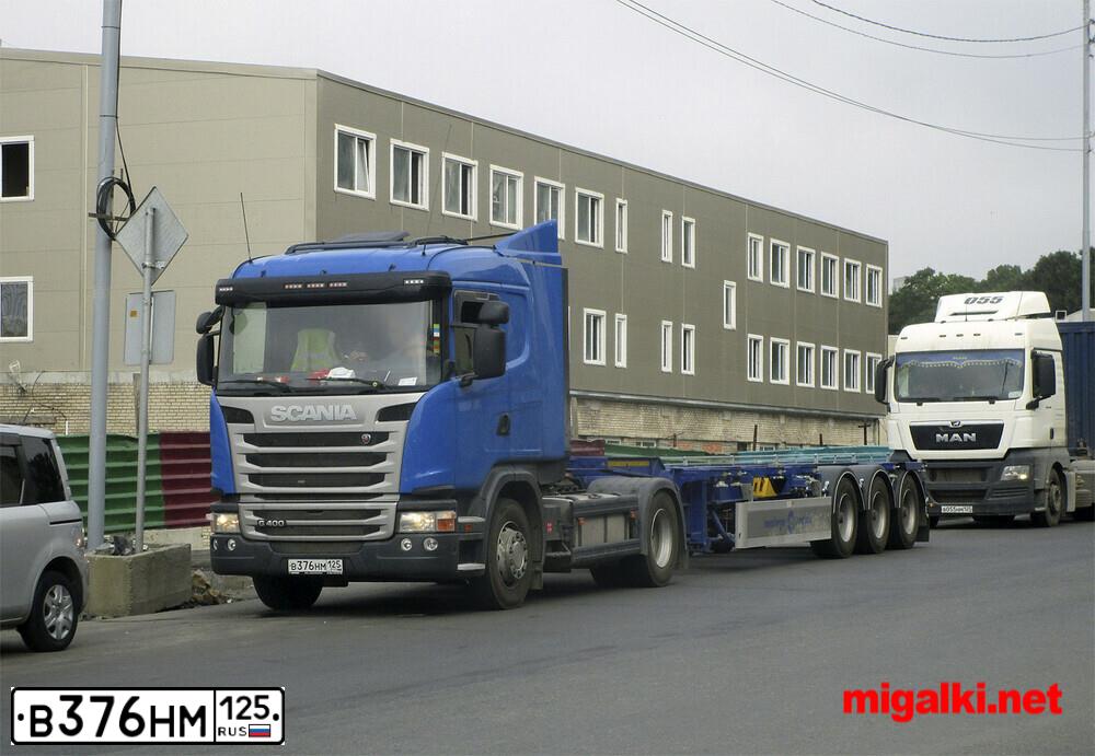 Фото автомобиля SCANIA SERIE G /4X2/, 2017 — госномер В376НМ125. Цвет: синий