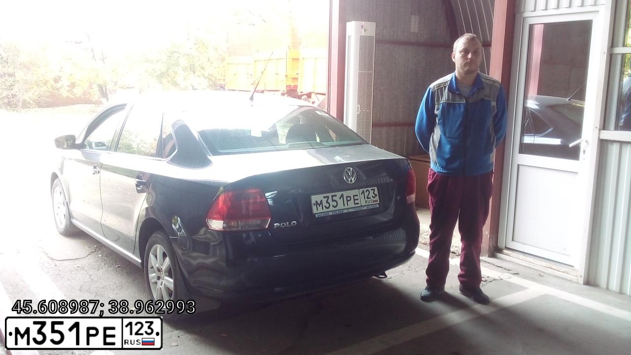 Фото автомобиля VOLKSWAGEN POLO, 2012 — госномер В321КЕ01. Цвет: Серый
