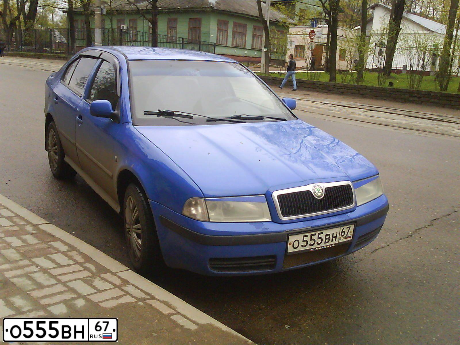 Фото автомобиля SKODA OCTAVIA, 2000 — госномер М043ВС67. Цвет: синий