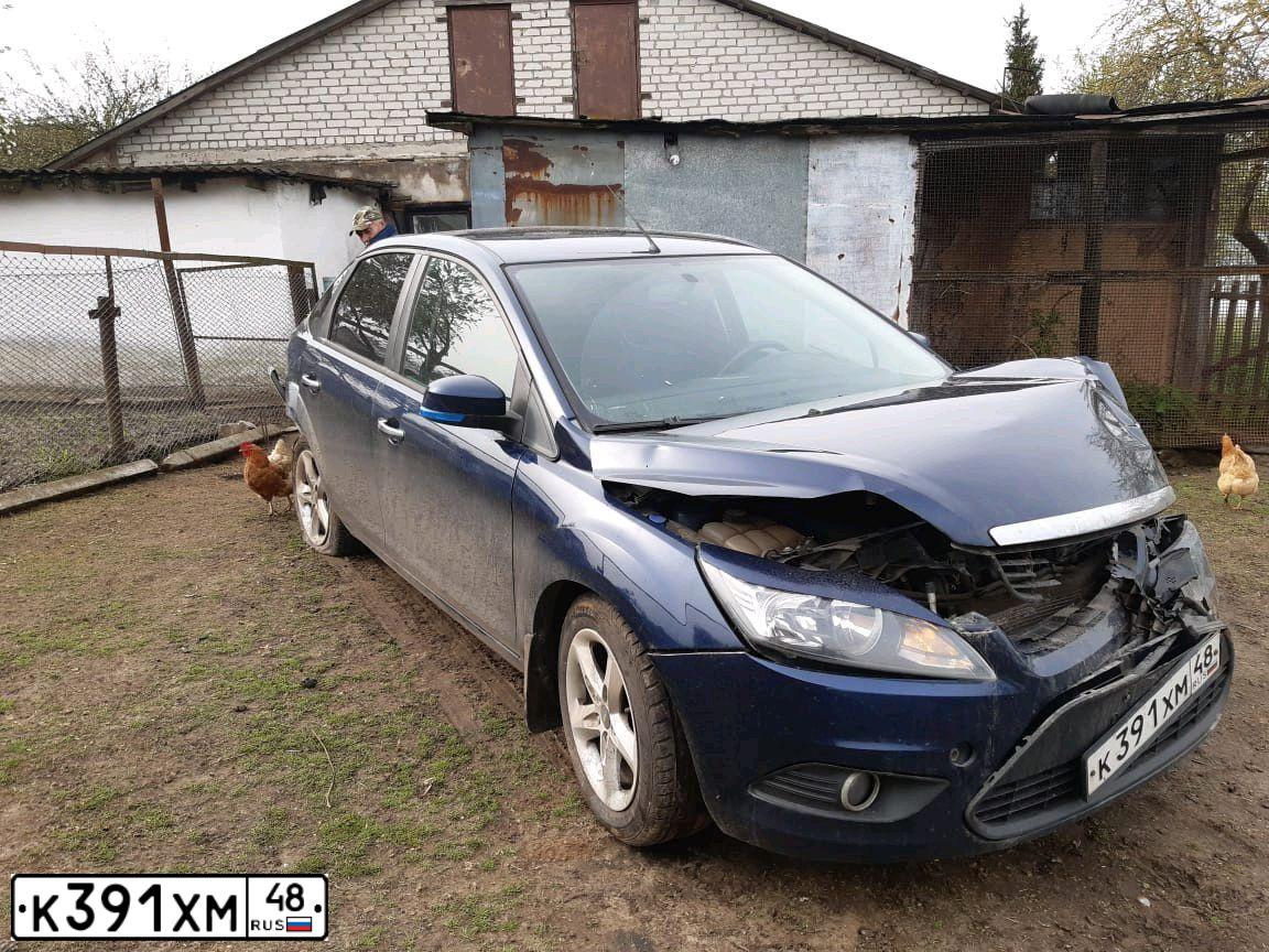 Фото автомобиля FORD FOCUS, 2010 — госномер К391ХМ48. Цвет: Темно-синий