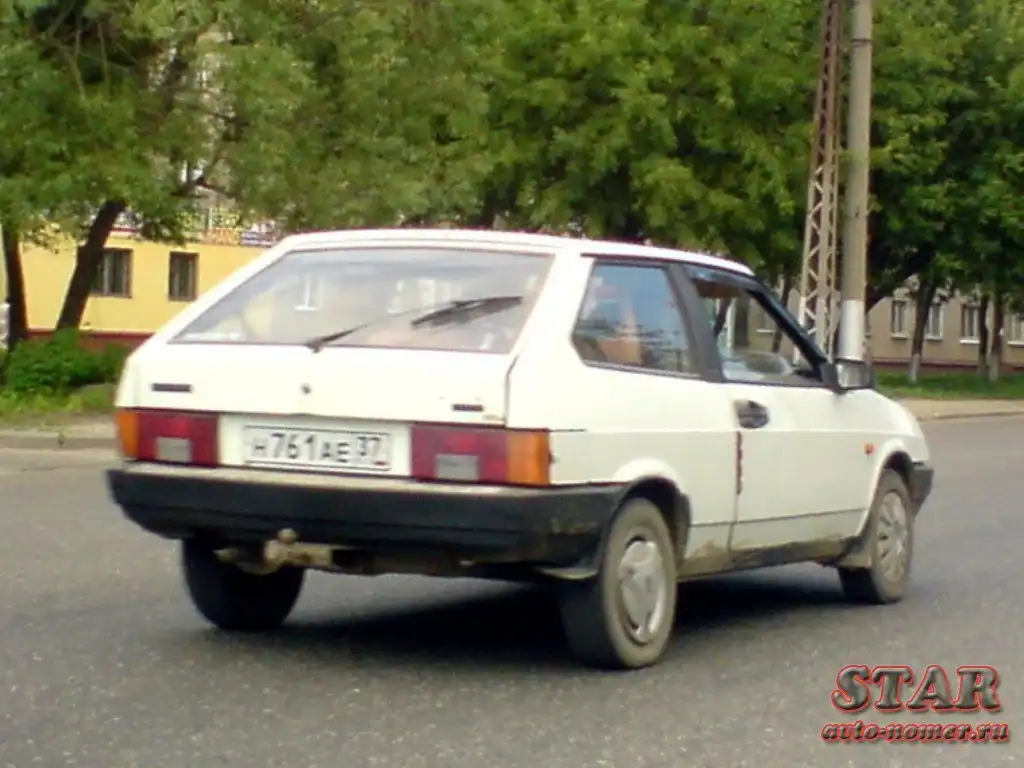Фото автомобиля LADA 2108 SAMARA, 1988 — госномер Р985ВУ550. Цвет: Белый