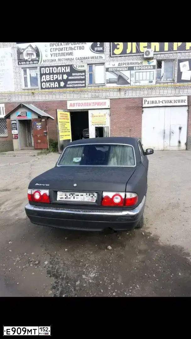 Фото автомобиля VOLKSWAGEN PASSAT, 1992 — госномер Е909МТ152. Цвет: СЕРЫЙ