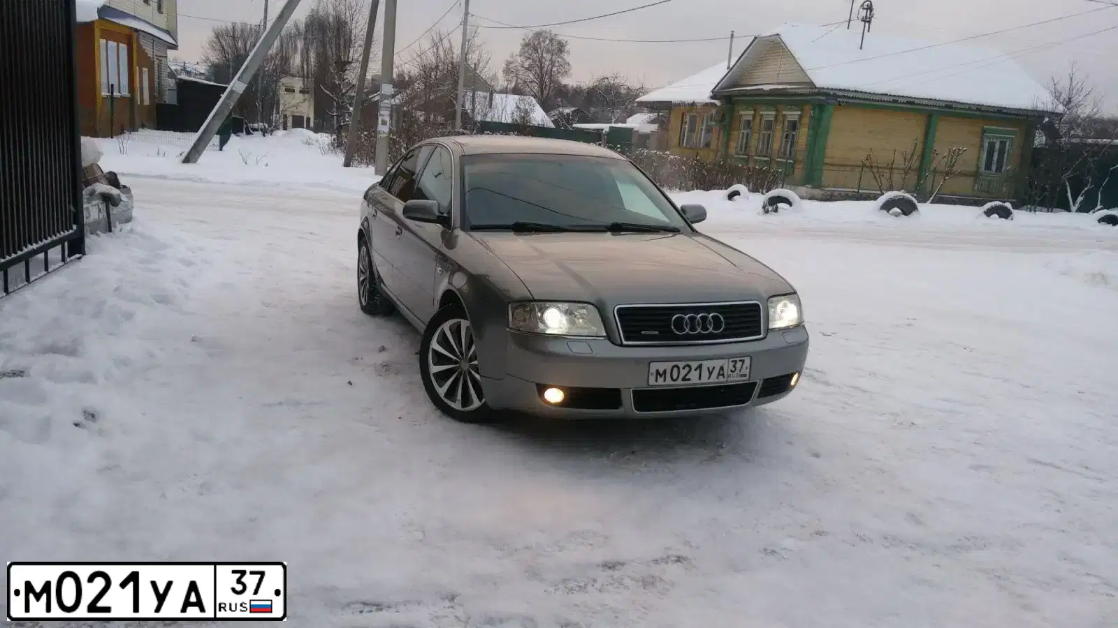 Фото автомобиля AUDI A6, 2003 — госномер К710ХВ35. Цвет: СЕРЫЙ
