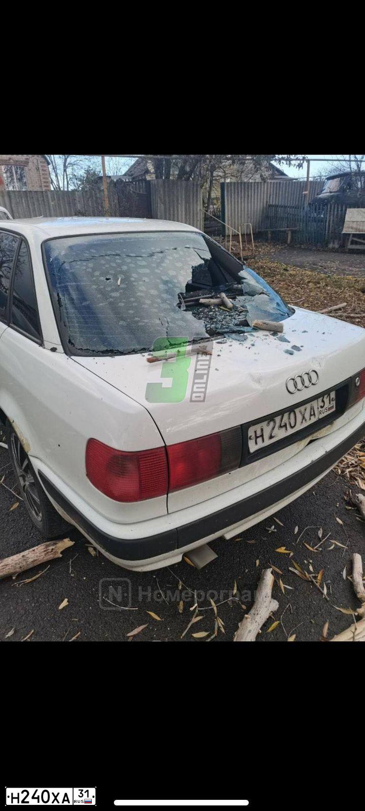 Фото автомобиля AUDI 80, 1994 — госномер В377ТС99. Цвет: Белый