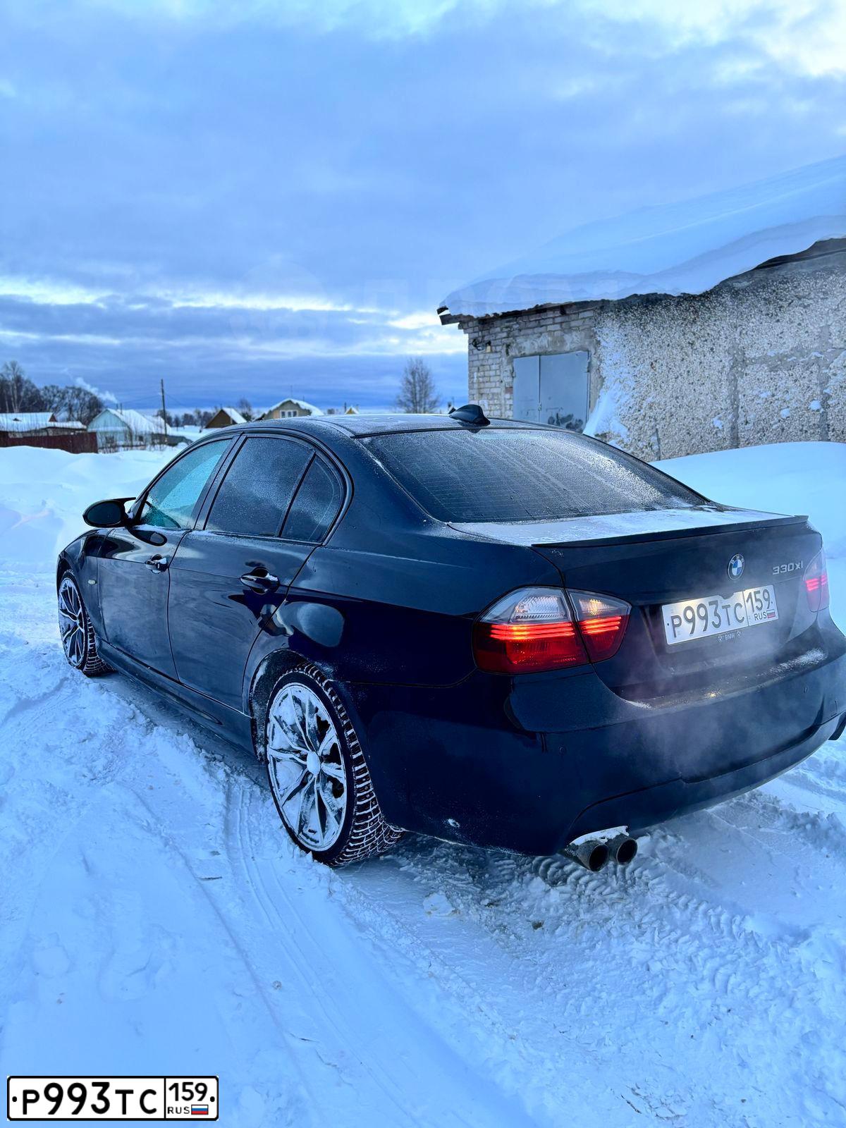 Фото автомобиля BMW SERIE 3, 2007 — госномер Р993ТС159. Цвет: ЧЕРНЫЙ