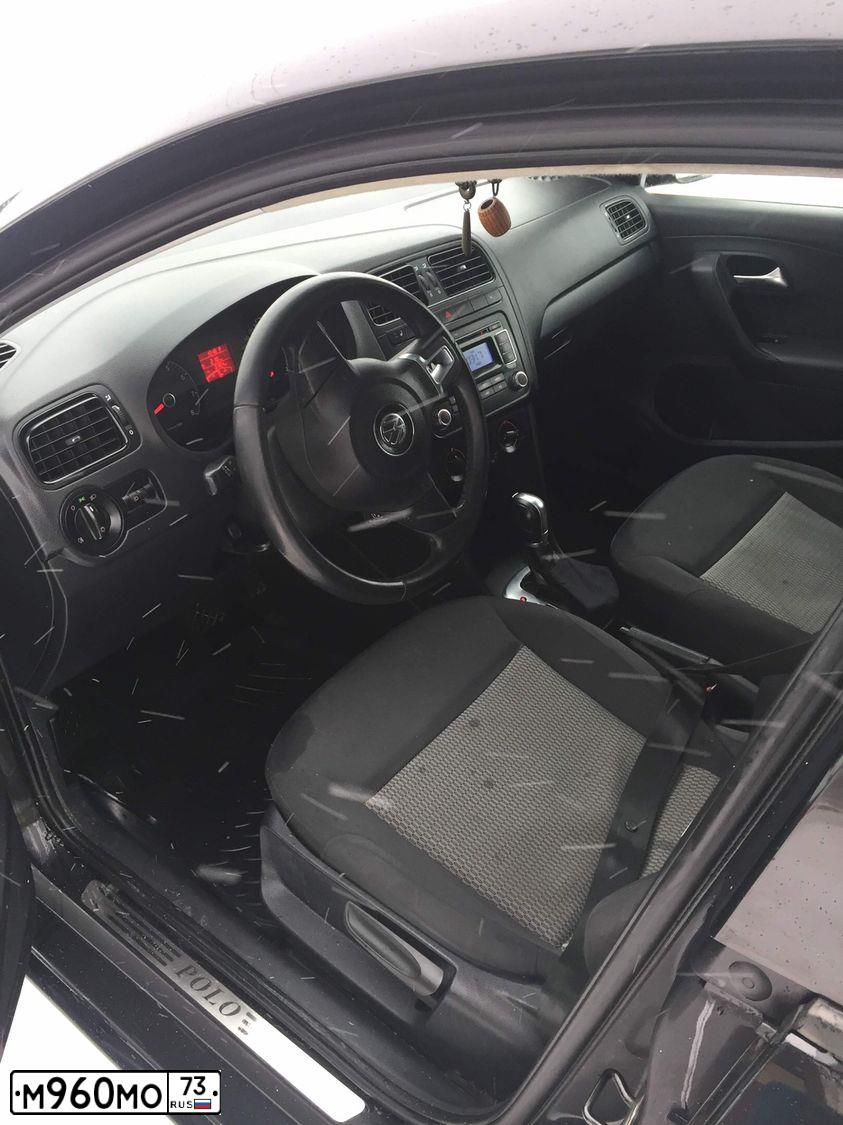 Фото автомобиля VOLKSWAGEN POLO, 2012 — госномер М960МО73. Цвет: ЧЕРНЫЙ